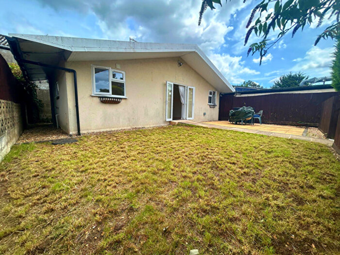 1 Bedroom Bungalow To Rent In Francis Avenue, Bournemouth, BH11