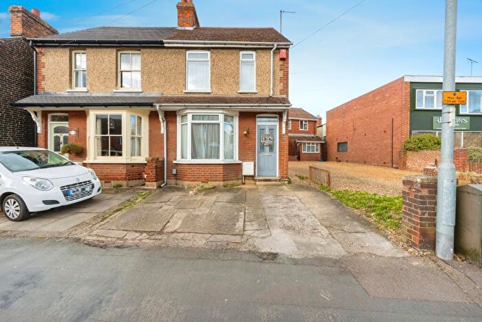 2 Bedroom Semi-Detached House For Sale In High Street, Clapham, Bedford, Bedfordshire, MK41