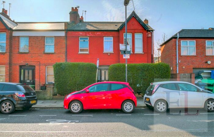 2 Bedroom Maisonette To Rent In Hindes Road, Harrow, Greater London, HA1