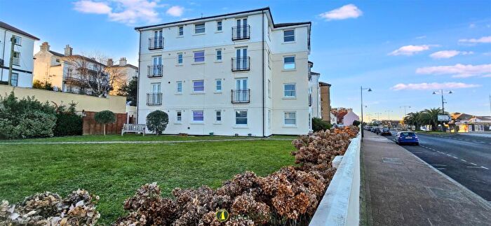 1 Bedroom Apartment For Sale In Esplanade, Ryde, PO33