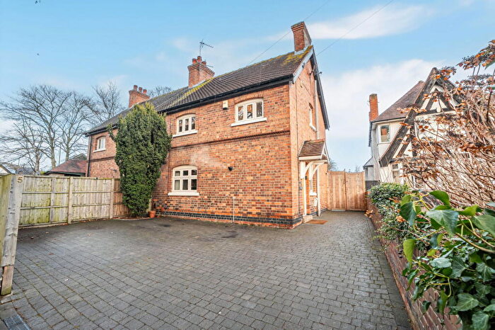 3 Bedroom Cottage For Sale In Ruddington Lane, Wilford, NG11