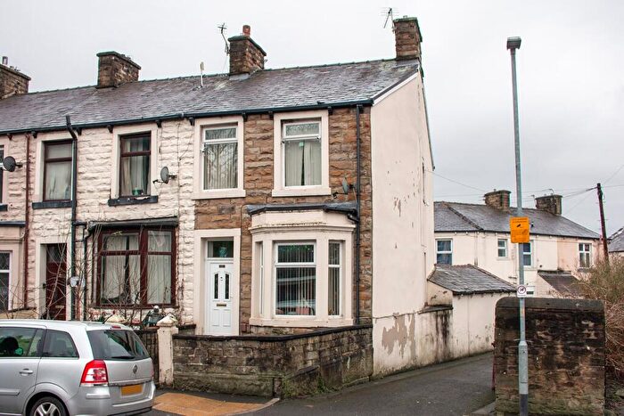 3 Bedroom End Of Terrace House For Sale In Victoria Road, Padiham, Lancs, BB12