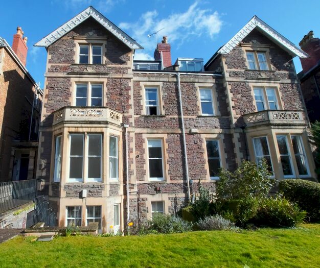 2 Bedroom Flat To Rent In Eaton Crescent, Clifton, Bristol, BS8