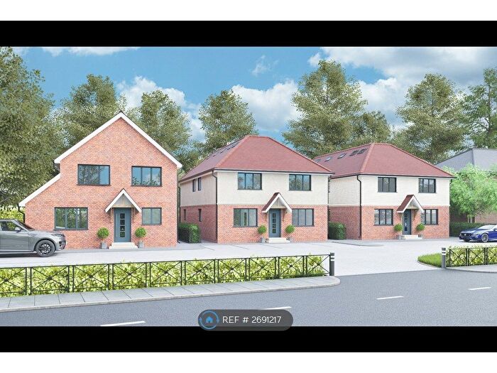 5 Bedroom Detached House To Rent In North Street, Winkfield, Windsor, SL4