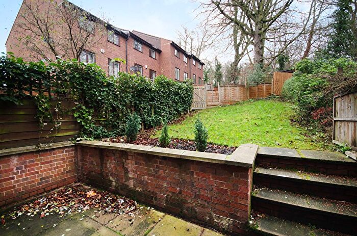 4 Bedroom Property To Rent In Harrow Fields Gardens, Harrow On The Hill, Harrow, HA1