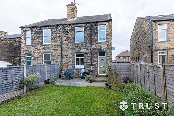 1 Bedroom Terraced House For Sale In Leeds Road, Dewsbury, WF12