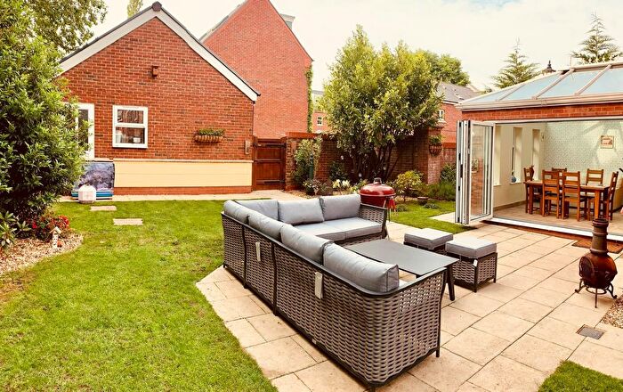4 Bedroom Mews For Sale In Swinhoe Place, Warrington, WA3