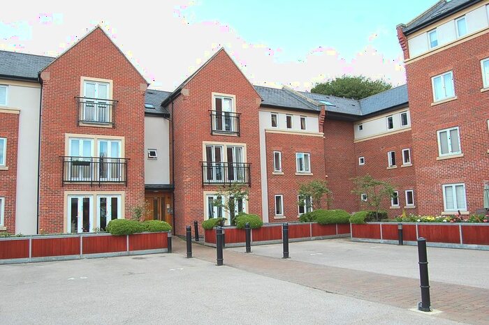 2 Bedroom Flat To Rent In Gilbert Scott Court, Old Amersham, Buckinghamshire, HP7