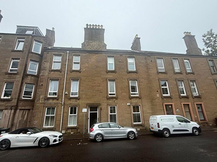 2 Bedroom Flat To Rent In Dudhope Street, Dundee, DD1