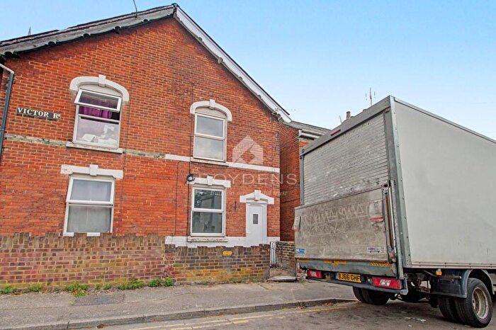 3 Bedroom Terraced House To Rent In Victor Road Newtown Colchester, CO1