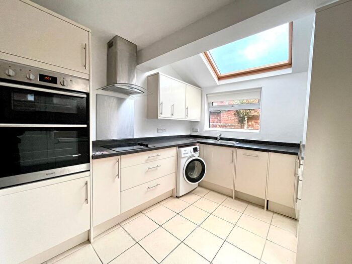 3 Bedroom Terraced House To Rent In Church Terrace, Exeter, EX2