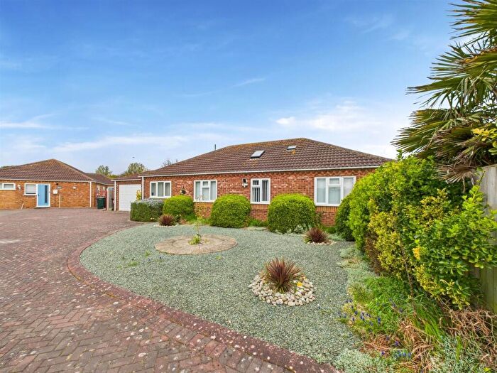 3 Bedroom Detached Bungalow For Sale In Trusthorpe Road, Sutton-On-Sea, LN12