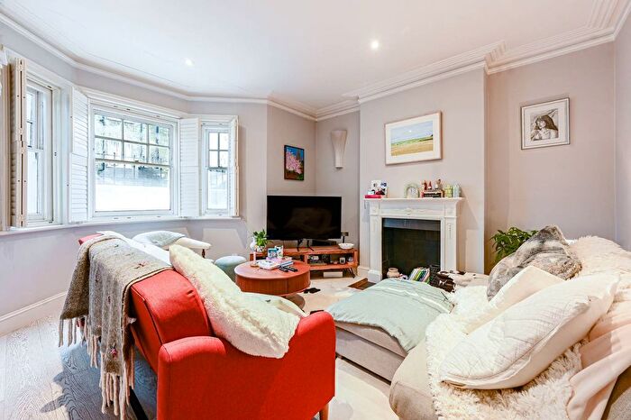 1 Bedroom Flat For Sale In Lyndhurst Mansions, Munster Village, London, SW6