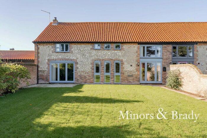 4 Bedroom Barn Conversion For Sale In Swaffham Road, Oxborough, PE33