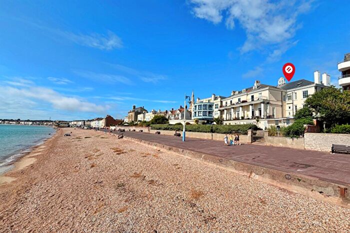 2 Bedroom Flat For Sale In Greenhill, DT4