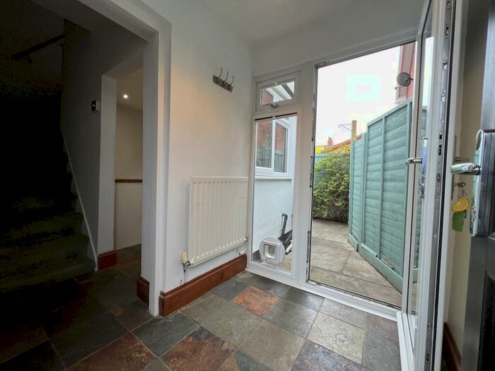 2 Bedroom End Of Terrace House To Rent In Stourbridge - Brook Street, DY8