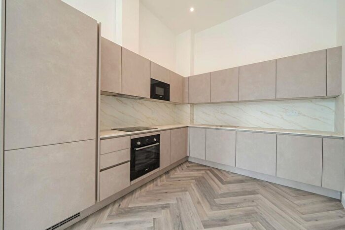 2 Bedroom Apartment To Rent In - Hythe Street, Kent, DA1