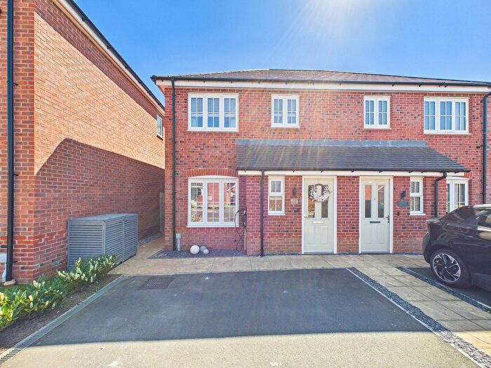 3 Bedroom Semi-Detached House For Sale In Senley Close, Sutton, St Helens, WA9