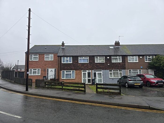 3 Bedroom Terraced House To Rent In Fullwell Avenue, Ilford, IG5