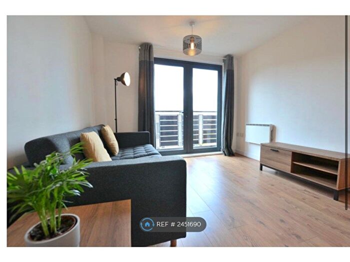 1 Bedroom Flat To Rent In Staten Court, Liverpool, L1