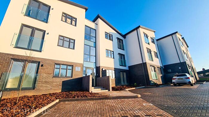 2 Bedroom Flat To Rent In Valley Road, Cradley Heath, B64