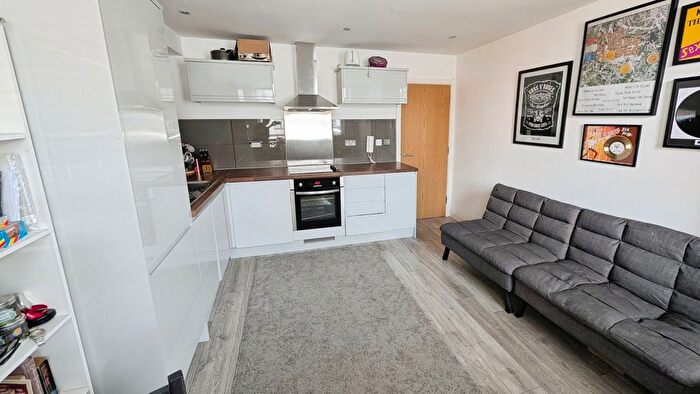 1 Bedroom Flat For Sale In Flat, Paget Street, Cardiff, Cardiff, CF11