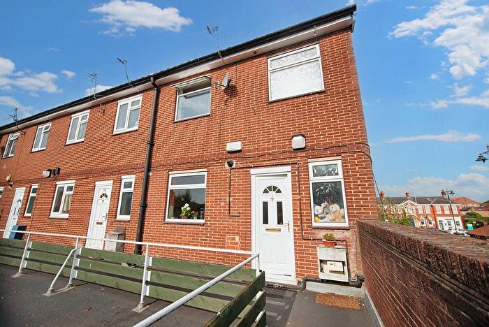 2 Bedroom Flat For Sale In King Street, Cottingham, HU16