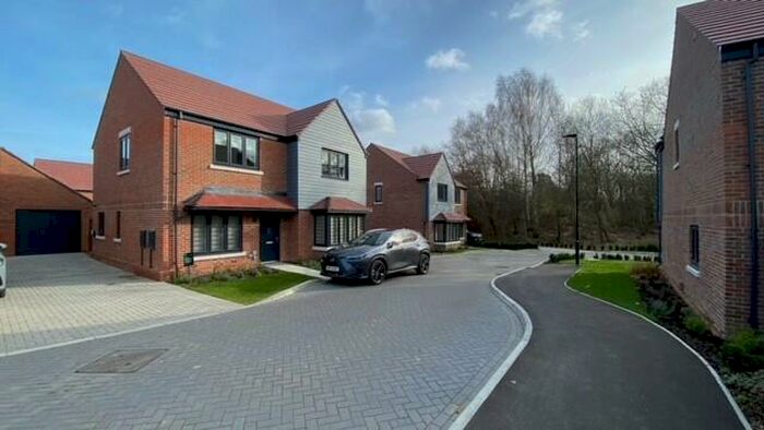 4 Bedroom Detached House To Rent In Ottershaw, KT16