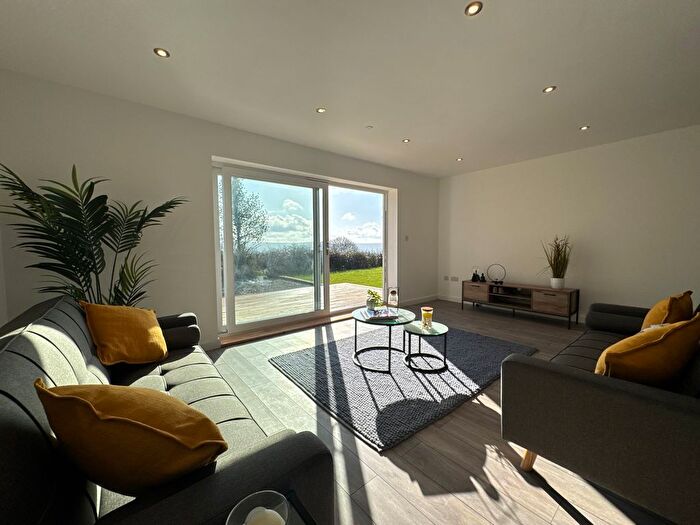 3 Bedroom Bungalow For Sale In Llandeilo Road, Carmel, Llanelli, SA14