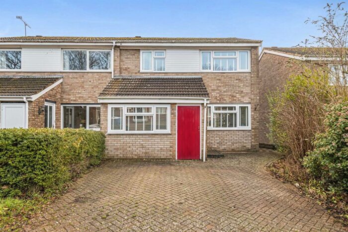 3 Bedroom Semi-Detached House For Sale In Queensway, Caversham Park, Reading, RG4