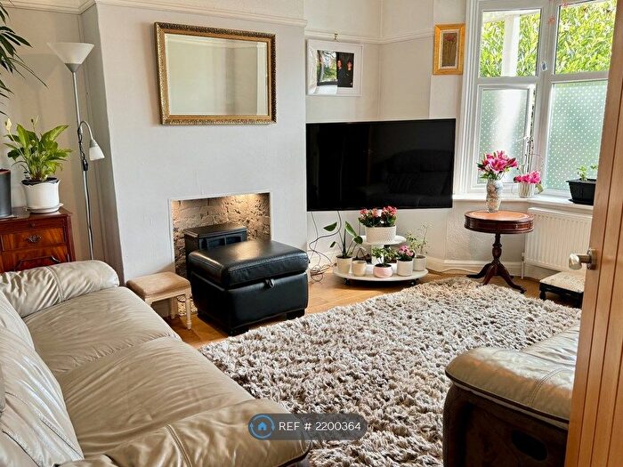 4 Bedroom Terraced House To Rent In Shandon Road, Worthing, BN14