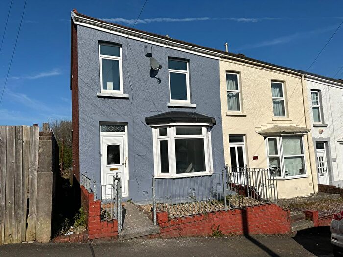 2 Bedroom Terraced House To Rent In Bath Avenue, Moriston, SA6