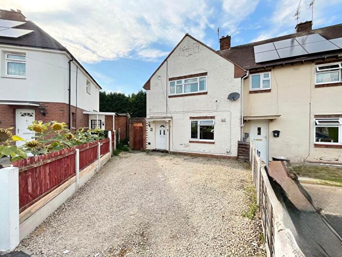 3 Bedroom End Of Terrace House For Sale In Brook Glen Road, Stafford, ST17