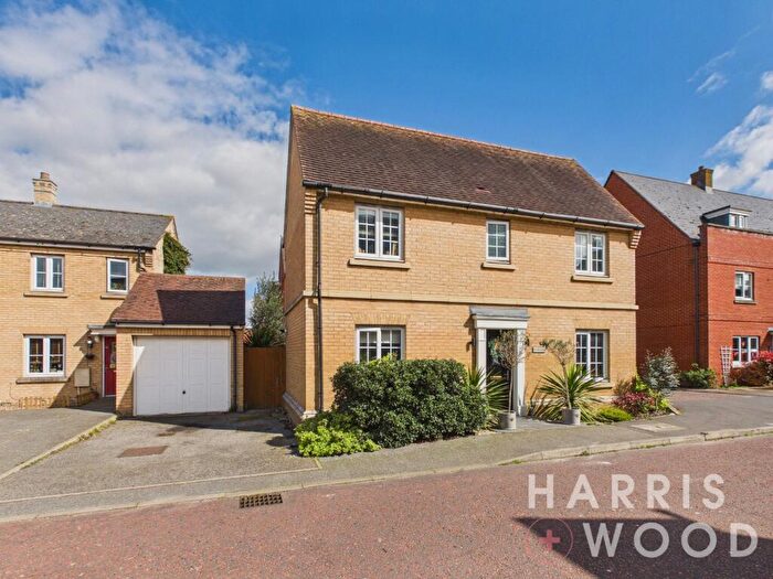 4 Bedroom Link Detached House For Sale In Kirk Way, Colchester, Colchester, Essex, CO4