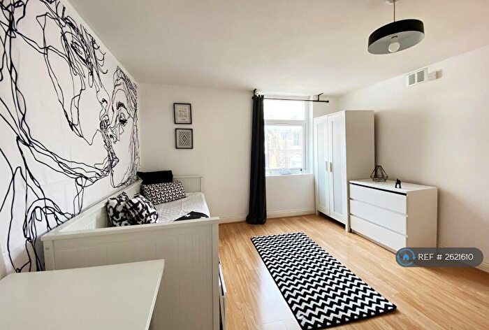 Studio To Rent In Humberstone Gate, Leicester, LE1