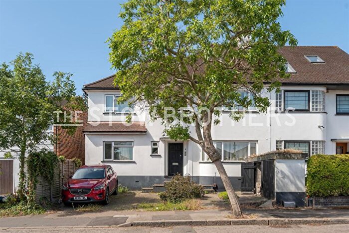 2 Bedroom Flat To Rent In Wigram Road, Wanstead, E11