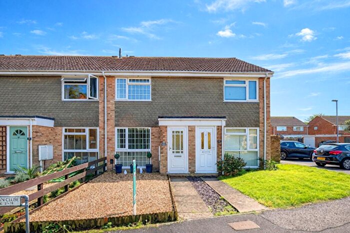 2 Bedroom Terraced House For Sale In Anson Close, Christchurch, Dorset, BH23