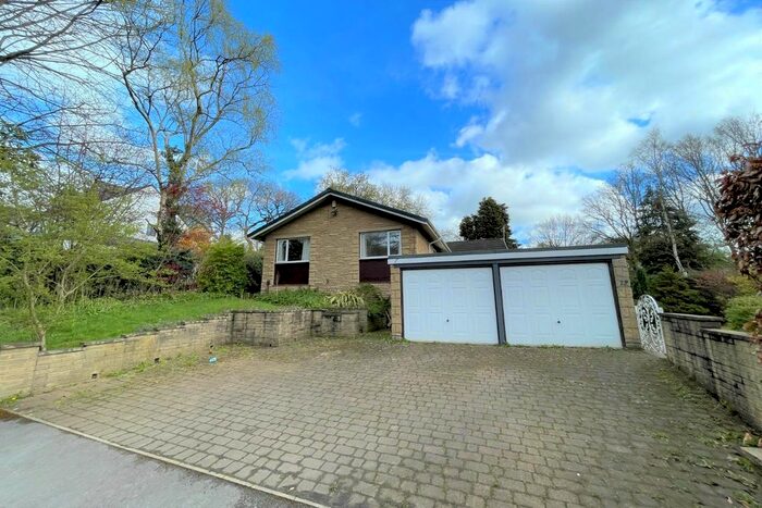 5 Bedroom Bungalow To Rent In Ridgeway, Leeds, LS8