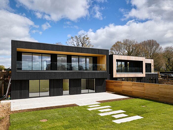 4 Bedroom Detached House For Sale In Fairydell Close, Rucklers Lane, Kings Langley, Hertfordshire, WD4