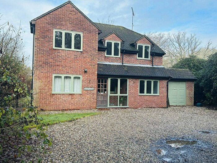 4 Bedroom Detached House For Sale In Two Chimneys, Yattendon Road, Hermitage, RG18