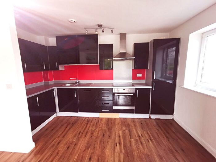 2 Bedroom Flat To Rent In Broad Gauge Way, Wolverhampton, WV10