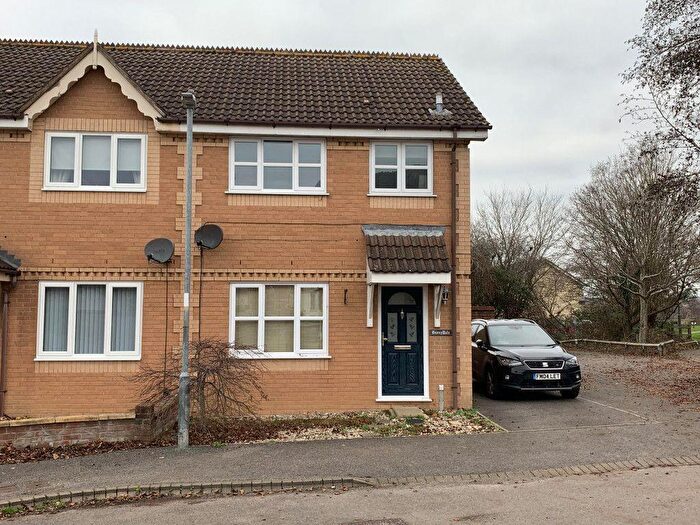 3 Bedroom End Of Terrace House To Rent In Pewsham Lock, Chippenham, SN15