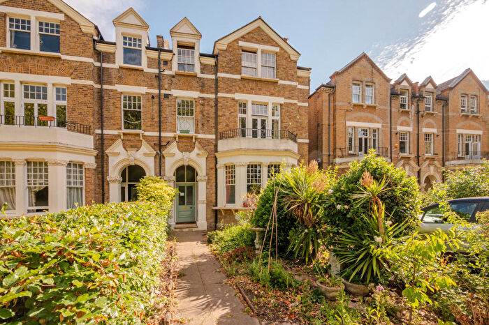 2 Bedroom Flat For Sale In Lewisham Park, London, SE13