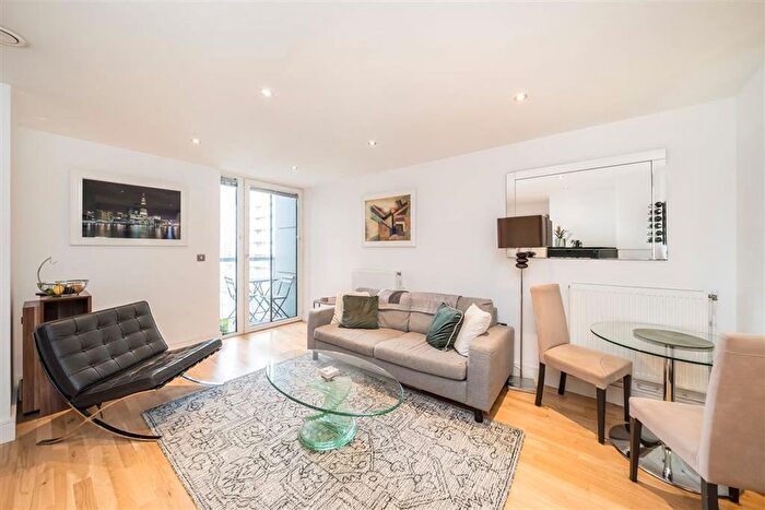 1 Bedroom Flat For Sale In Dowells Street, Greenwich, SE10