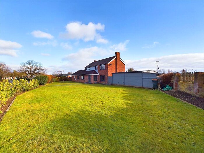 5 Bedroom Detached House For Sale In Brierholme Close, Hatfield, Doncaster, South Yorkshire, DN7