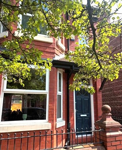 2 Bedroom Detached House To Rent In Alexandra Avenue, Mosside, M14