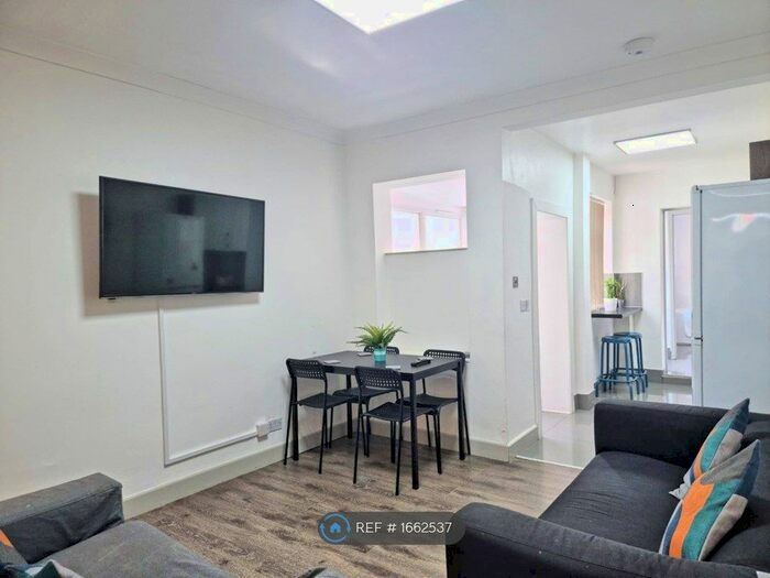 4 Bedroom Terraced House To Rent In Harborne Park Road, Birmingham, B17