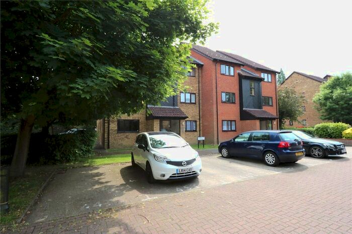 1 Bedroom Flat To Rent In Turnpike Lane, Hillingdon, UB10