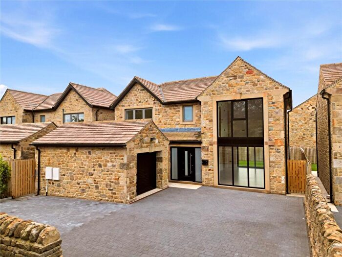 4 Bedroom Detached House For Sale In Brogden Lane, Barnoldswick, Lancashire, BB18