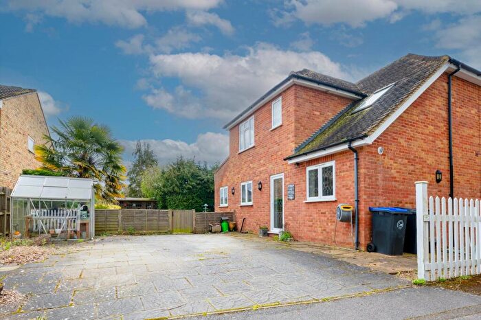 5 Bedroom Detached House For Sale In Duffield Lane, Stoke Poges, SL2